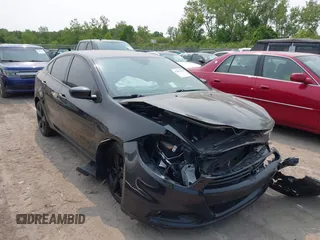 2015 Dodge Dart SXT z VIN 1C3CDFBB0FD391188, wystawiony jako IAAI lot #42407385 z przebiegiem 154 929 mil mil oraz . Historia ofert i sprzedaży dostępna na DreamBid. Obrazek 1.