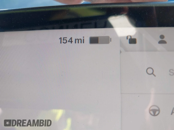 2023 Tesla Model 3 Long Range z VIN 5YJ3E1EB7PF704061, wystawiony jako IAAI lot #42079045 z przebiegiem 4 012 mil mil oraz . Historia ofert i sprzedaży dostępna na DreamBid. Obrazek 17.