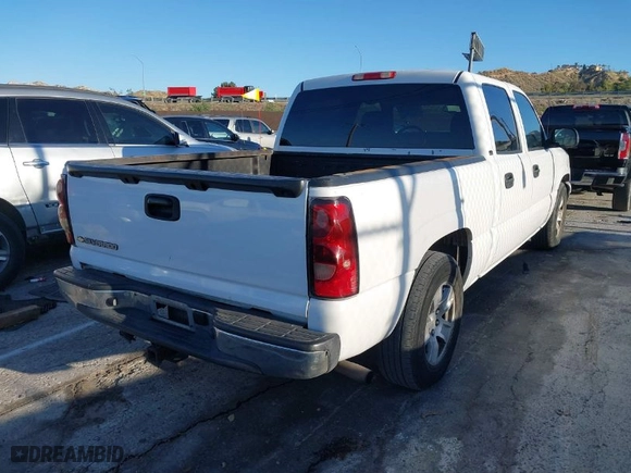 2006 Chevrolet Silverado 1500 LT1 with VIN 2GCEC13TX61114030, listed as a IAAI auction lot 41805974 with 300,118 mi miles. Bid and sale history available at carsss.com. Image 4.