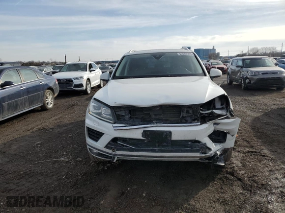 2016 Volkswagen Touareg Sport с VIN WVGEF9BPXGD011699, выставлен на аукционе Copart как лот 85089304 с пробегом 107 792 миль миль и Списание • Salvage title. История ставок и продаж доступна на DreamBid. Изображение 5.