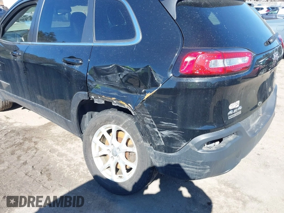 2018 Jeep Cherokee Latitude Plus z VIN 1C4PJMLB9JD534625, wystawiony jako IAAI lot #41669296 z przebiegiem 98 063 mil mil oraz . Historia ofert i sprzedaży dostępna na DreamBid. Obrazek 6.