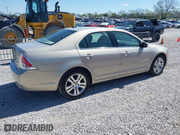 2009 Ford Fusion SEL with VIN 3FAHP08Z99R105267, listed as a IAAI auction lot 42026559 with 80,639 mi miles. Bid and sale history available at carsss.com. Image 4.