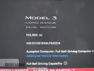 2020 Tesla Model 3 Long Range z VIN 5YJ3E1EB9LF622214, wystawiony jako IAAI lot #41351132 z przebiegiem 133 805 mil mil oraz . Historia ofert i sprzedaży dostępna na DreamBid. Obrazek 7.