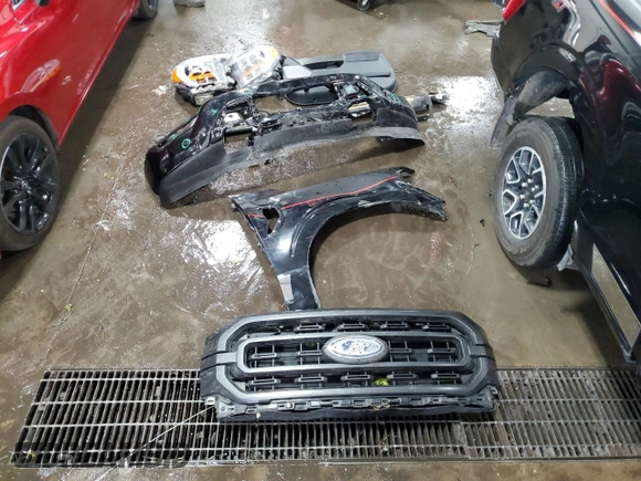 2022 Ford F-150 XL with VIN 1FTFW1E82NFA29355, listed as a Copart auction lot 60212125 with 89,709 mi miles and Salvage title. Bid and sale history available at DreamBid. Image 12.