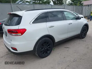 2019 Kia Sorento LX z VIN 5XYPGDA53KG583933, wystawiony jako IAAI lot #42306280 z przebiegiem 48 662 mil mil oraz . Historia ofert i sprzedaży dostępna na DreamBid. Obrazek 4.