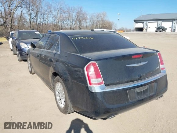 2014 Chrysler 300 with VIN 2C3CCAAG3EH252841, listed as a IAAI auction lot 41770242 with 214,000 mi miles. Bid and sale history available at carsss.com. Image 3.