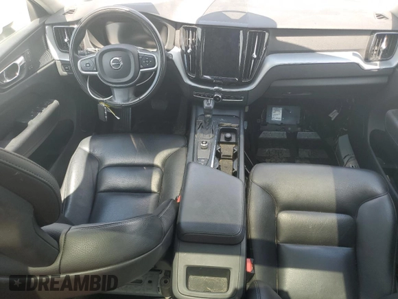 2018 Volvo XC60 Momentum with VIN YV4102RK3J1028422, listed as a Copart auction lot 54896185 with Not Provided miles and Salvage Title. Bid and sale history available at DreamBid. Image 8.