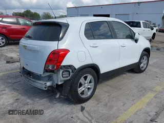 2021 Chevrolet Trax LS with VIN KL7CJKSB2MB323395, listed as a IAAI auction lot 41548740 with 85,999 mi miles. Bid and sale history available at carsss.com. Image 4.