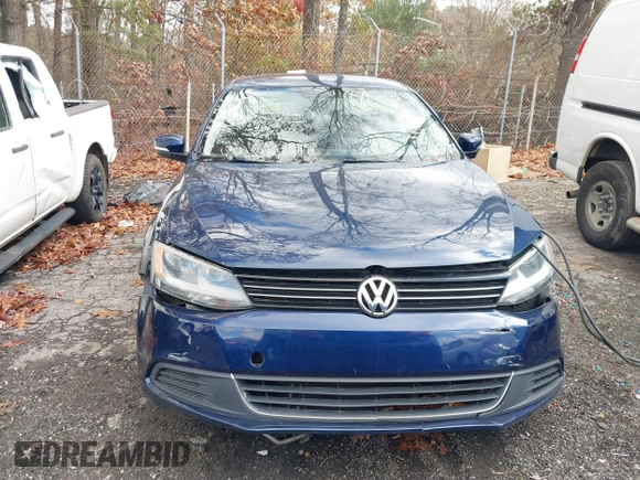 2013 Volkswagen Jetta Sedan SE with VIN 3VWDP7AJ8DM395980, listed as a IAAI auction lot 41013666 with 142,537 mi miles. Bid and sale history available at carsss.com. Image 12.
