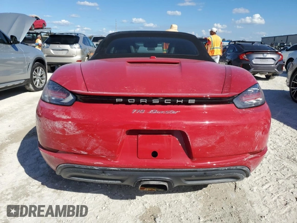 2017 Porsche 718 Boxster z VIN WP0CA2A86HS221306, wystawiony jako Copart lot #76144334 z przebiegiem Nie podano mil oraz Nie do naprawy. Historia ofert i sprzedaży dostępna na DreamBid. Obrazek 6.