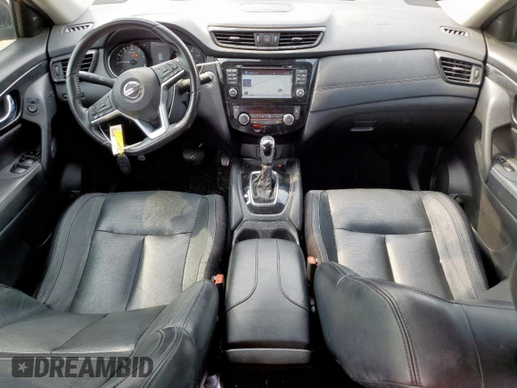 2017 Nissan Rogue SV z VIN JN8AT2MT4HW408073, wystawiony jako Copart lot #57068815 z przebiegiem 150 179 mil mil oraz Szkoda całkowita • Salvage title. Historia ofert i sprzedaży dostępna na DreamBid. Obrazek 8.