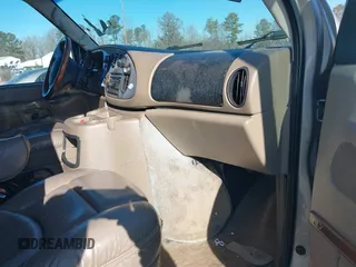 2003 Ford Econoline Cargo Recreational with VIN 1FDPE24L33HB53747, listed as a IAAI auction lot 41658658 with 132,796 mi miles and . Bid and sale history available at DreamBid. Image 5.