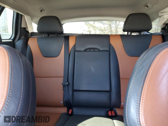 2018 Volvo V60 z VIN YV440MWK0J2057058, wystawiony jako Copart lot #53334575 z przebiegiem 82 041 mil mil oraz Szkoda całkowita • Salvage title. Historia ofert i sprzedaży dostępna na DreamBid. Obrazek 10.