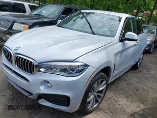 2016 BMW X6 xDrive50i z VIN 5UXKU6C57G0R33572, wystawiony jako IAAI lot #42103956 z przebiegiem 65 520 mil mil oraz . Historia ofert i sprzedaży dostępna na DreamBid. Obrazek 2.