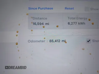 2016 Tesla Model S 90D z VIN 5YJSA1E4XGF171244, wystawiony jako IAAI lot #42584589 z przebiegiem 85 412 mil mil oraz . Historia ofert i sprzedaży dostępna na DreamBid. Obrazek 15.