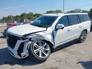 2025 Cadillac Escalade z VIN 1GYS9GRL7SR168408, wystawiony jako IAAI lot #41855623 z przebiegiem 1 744 mil mil oraz . Historia ofert i sprzedaży dostępna na DreamBid. Obrazek 17.