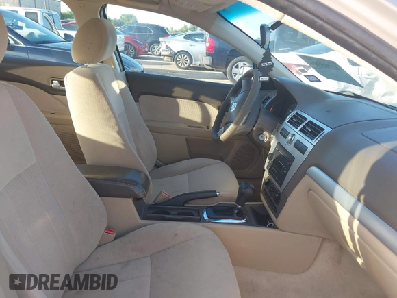 2006 Mercury Milan with VIN 3MEFM07156R640757, listed as a IAAI auction lot 42705306 with 120,902 mi miles and . Bid and sale history available at DreamBid. Image 5.