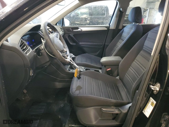 2024 Volkswagen Tiguan S with VIN 3VVFB7AX3RM047267, listed as a Copart auction lot 46821515 with 28,858 mi miles and Salvage Title. Bid and sale history available at carsss.com. Image 7.