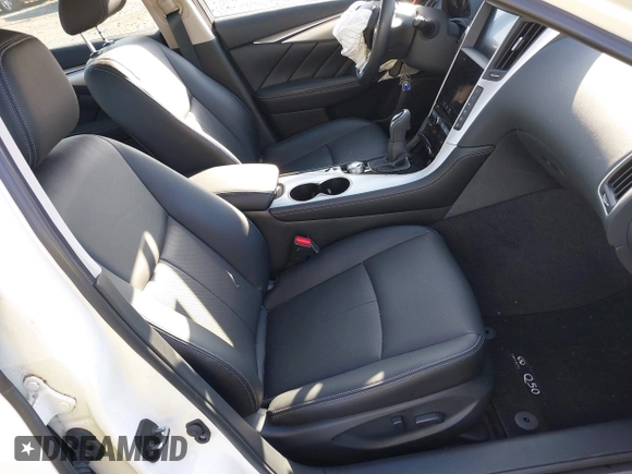 2023 Infiniti Q50 Luxe z VIN JN1EV7BR8PM540570, wystawiony jako IAAI lot #41131629 z przebiegiem 5 964 mil mil oraz . Historia ofert i sprzedaży dostępna na DreamBid. Obrazek 5.