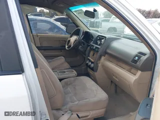2005 Honda CR-V LX with VIN JHLRD68585C015563, listed as a IAAI auction lot 41749062 with 186,666 mi miles. Bid and sale history available at carsss.com. Image 5.