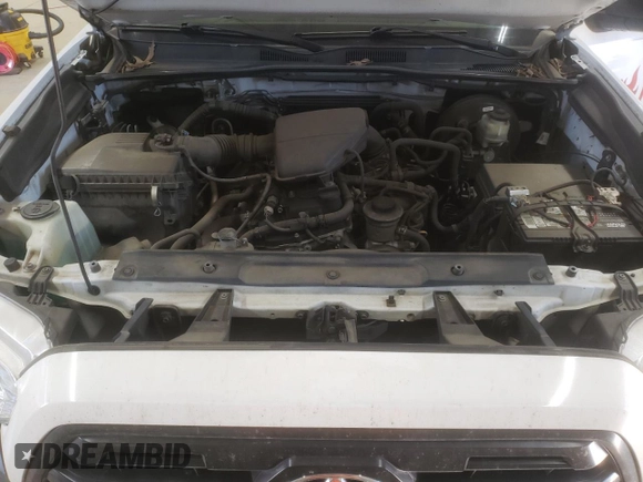 2016 Toyota Tacoma SR z VIN 5TFRX5GN8GX053693, wystawiony jako Copart lot #83770604 z przebiegiem 217 365 mil mil oraz Szkoda całkowita • Salvage title. Historia ofert i sprzedaży dostępna na DreamBid. Obrazek 11.