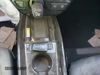 2020 Toyota Prius L Eco z VIN JTDKARFU9L3104882, wystawiony jako IAAI lot #41243035 z przebiegiem 29 013 mil mil oraz . Historia ofert i sprzedaży dostępna na DreamBid. Obrazek 11.