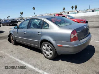 2005 Volkswagen Passat GLX z VIN WVWTU63B95E085836, wystawiony jako Copart lot #67782394 z przebiegiem 125 315 mil mil oraz Szkoda całkowita • Salvage title. Historia ofert i sprzedaży dostępna na DreamBid. Obrazek 2.
