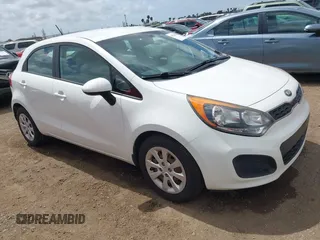 2013 Kia Rio EX z VIN KNADN5A38D6246867, wystawiony jako IAAI lot #41921324 z przebiegiem 107 050 mil mil oraz . Historia ofert i sprzedaży dostępna na DreamBid. Obrazek 1.