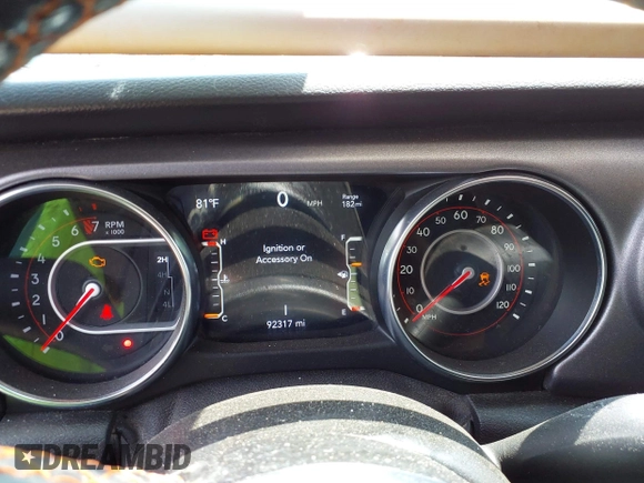 2021 Jeep Gladiator Mojave with VIN 1C6JJTEG6ML533927, listed as a IAAI auction lot 42056253 with 92,317 mi miles and . Bid and sale history available at DreamBid. Image 7.