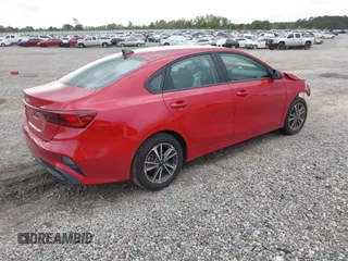2024 Kia Forte LXS z VIN 3KPF24ADXRE830874, wystawiony jako IAAI lot #41910555 z przebiegiem 8708 mil mil oraz . Historia ofert i sprzedaży dostępna na DreamBid. Obrazek 4.