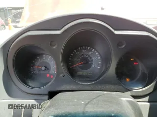 2002 Nissan Frontier XE z VIN 1N6ED29Y12C388949, wystawiony jako Copart lot #55235875 z przebiegiem 212 944 mil mil oraz Szkody całkowita. Historia ofert i sprzedaży dostępna na DreamBid. Obrazek 9.