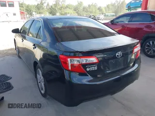 2013 Toyota Camry L with VIN 4T1BF1FK3DU257587, listed as a IAAI auction lot 41975733 with 187,011 mi miles. Bid and sale history available at carsss.com. Image 3.