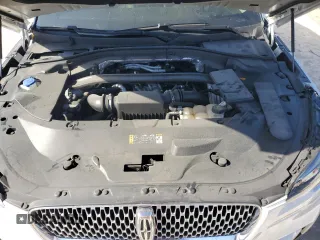 2020 Lincoln Aviator Reserve z VIN 5LM5J7WCXLGL10805, wystawiony jako Copart lot #56521375 z przebiegiem 53 729 mil mil oraz Szkoda całkowita • Salvage title. Historia ofert i sprzedaży dostępna na DreamBid. Obrazek 12.