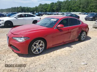 2018 Alfa Romeo Giulia Ti Sport z VIN ZARFAECN6J7592580, wystawiony jako Copart lot #57793105 z przebiegiem 56 580 mil mil oraz Szkoda całkowita • Salvage title. Historia ofert i sprzedaży dostępna na DreamBid. Obrazek 1.