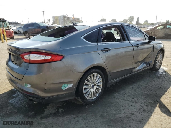 2014 Ford Fusion Energi SE Luxury with VIN 3FA6P0PUXER306666, listed as a Copart auction lot 52624825 with 265,624 mi miles and Clean Title. Bid and sale history available at carsss.com. Image 3.
