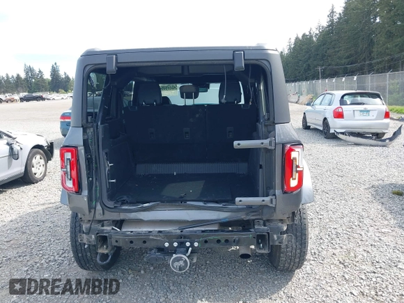 2023 Ford Bronco z VIN 1FMEE5BP5PLA97652, wystawiony jako IAAI lot #42149830 z przebiegiem 19 821 mil mil oraz . Historia ofert i sprzedaży dostępna na DreamBid. Obrazek 17.