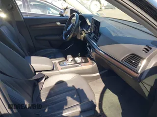 2021 Audi Q5 Premium with VIN WA1AAAFY9M2080598, listed as a IAAI auction lot 41729866 with 32,380 mi miles. Bid and sale history available at carsss.com. Image 5.