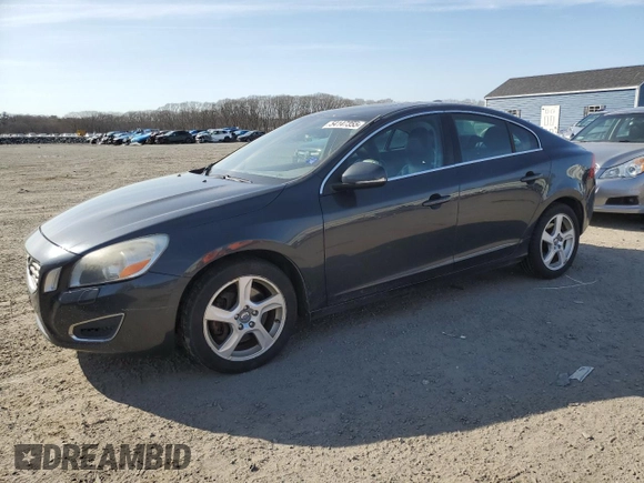 2013 Volvo S60 T5 Premier with VIN YV1612FSXD2230824, listed as a Copart auction lot 54147355 with 139,853 mi miles and Clean Title. Bid and sale history available at carsss.com. Image 1.