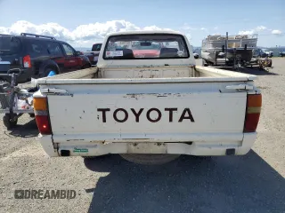 1985 Toyota Pickup z VIN JT4RN50R4F0068265, wystawiony jako Copart lot #51827965 z przebiegiem 348 047 mil mil oraz Szkoda całkowita • Salvage title. Historia ofert i sprzedaży dostępna na DreamBid. Obrazek 6.
