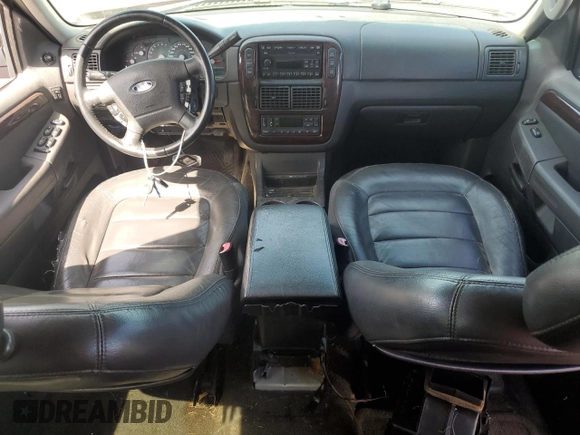 2004 Ford Explorer Limited z VIN 1FMDU75W74ZA41590, wystawiony jako Copart lot #54983585 z przebiegiem 285 473 mil mil oraz Szkoda całkowita • Salvage title. Historia ofert i sprzedaży dostępna na DreamBid. Obrazek 8.