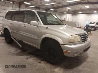 2002 Suzuki XL-7 Standard with VIN JS3TX92V024110369, listed as a IAAI auction lot 41815661 with 120,210 mi miles. Bid and sale history available at carsss.com. Image 1.