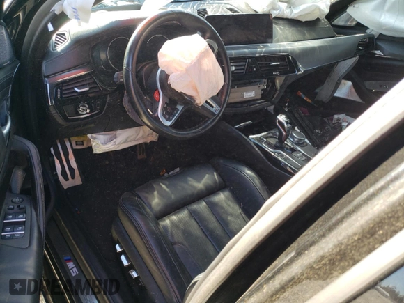 2018 BMW M5 z VIN WBSJF0C57JB283361, wystawiony jako Copart lot #65352164 z przebiegiem Nie podano mil oraz Szkoda całkowita • Salvage title. Historia ofert i sprzedaży dostępna na DreamBid. Obrazek 8.