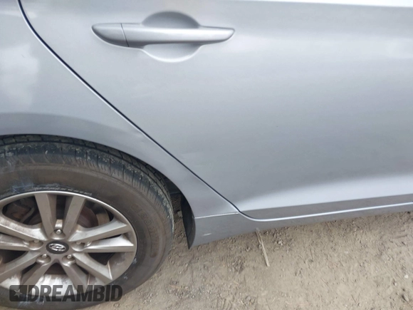 2015 Hyundai Sonata SE with VIN 5NPE24AF6FH160079, listed as a IAAI auction lot 41952638 with 164,497 mi miles and . Bid and sale history available at DreamBid. Image 6.