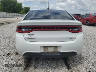2015 Dodge Dart SXT z VIN 1C3CDFBB6FD128431, wystawiony jako Copart lot #60486185 z przebiegiem 162 369 mil mil oraz Szkoda całkowita • Salvage title. Historia ofert i sprzedaży dostępna na DreamBid. Obrazek 6.