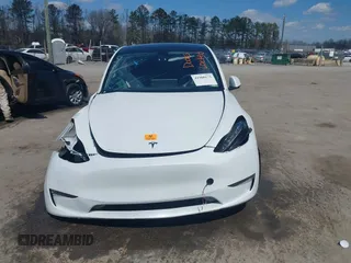 2021 Tesla Model Y Long Range with VIN 5YJYGDEE5MF232790, listed as a IAAI auction lot 41900175 with Not Provided miles. Bid and sale history available at carsss.com. Image 12.