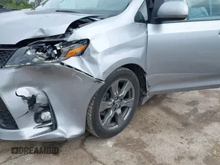 2018 Toyota Sienna SE с VIN 5TDXZ3DC1JS919062, выставлен на аукционе IAAI как лот 42790530 с пробегом 107 040 миль миль и . История ставок и продаж доступна на DreamBid. Изображение 6.