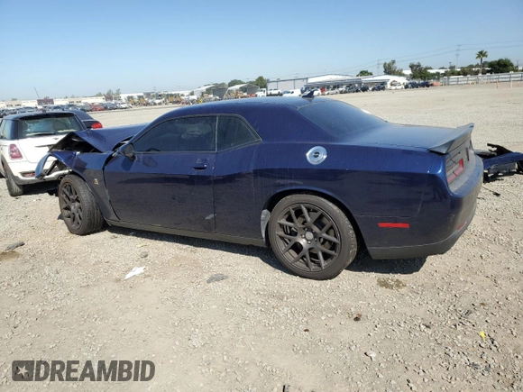 2016 Dodge Challenger R/T Scat Pack z VIN 2C3CDZFJ2GH284912, wystawiony jako Copart lot #52723285 z przebiegiem 130 996 mil mil oraz Szkody całkowita. Historia ofert i sprzedaży dostępna na DreamBid. Obrazek 2.