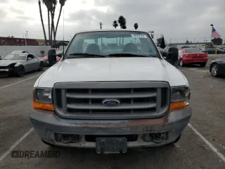 2000 Ford Super Duty F-250 XL with VIN 1FTNF20SXYEE41859, listed as a Copart auction lot 59682704 with 190,234 mi miles and Salvage Title. Bid and sale history available at carsss.com. Image 5.