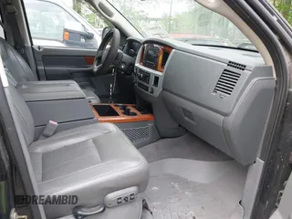 2006 Dodge 1500 SLT with VIN 3D7KS19D96G207169, listed as a IAAI auction lot 42086022 with 284,130 mi miles. Bid and sale history available at carsss.com. Image 5.