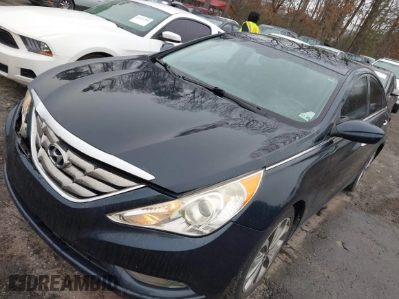2013 Hyundai Sonata Limited with VIN 5NPEC4AB4DH804900, listed as a IAAI auction lot 41619907 with 152,278 mi miles and . Bid and sale history available at DreamBid. Image 2.